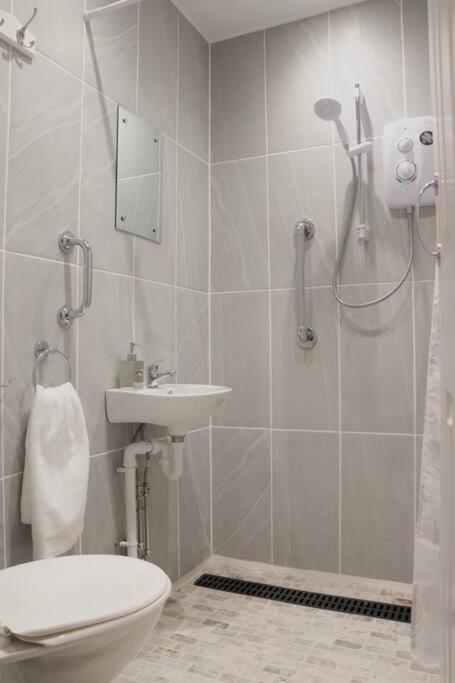 Trinity - Ideally Located For Centre York