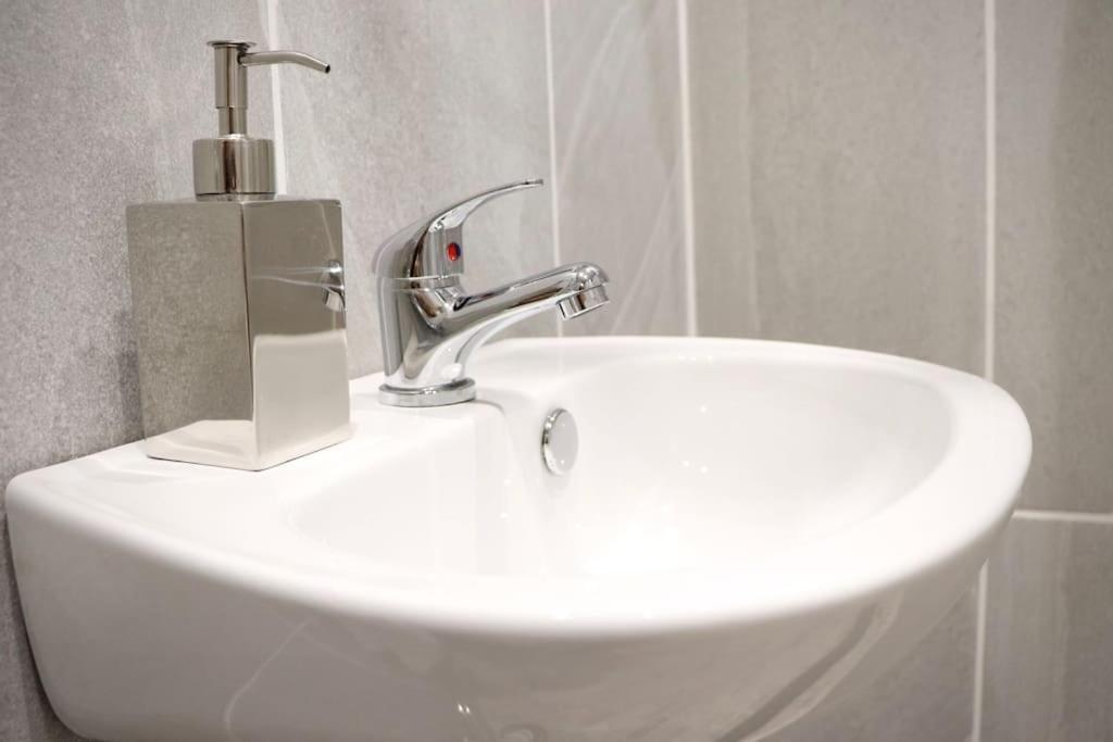 Trinity - Ideally Located For Centre York
